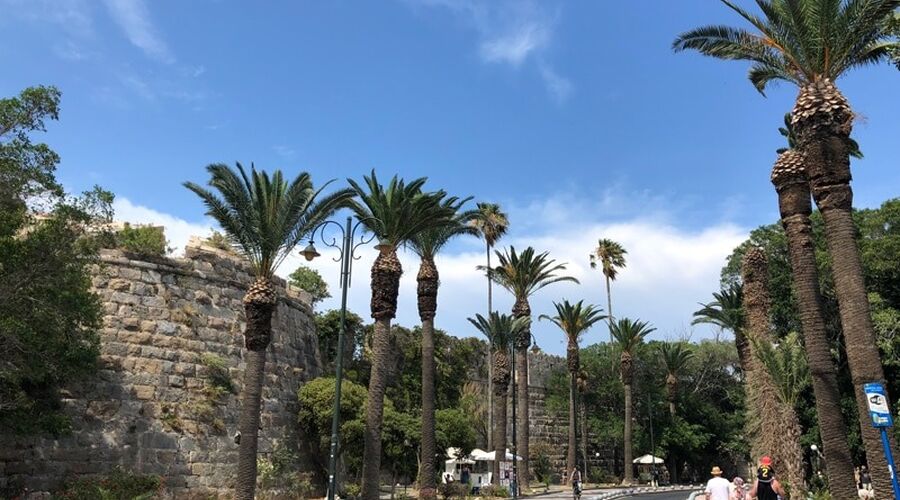 Kos (İstanköy) turu Mayıs-Ekim döneminde, her hafta